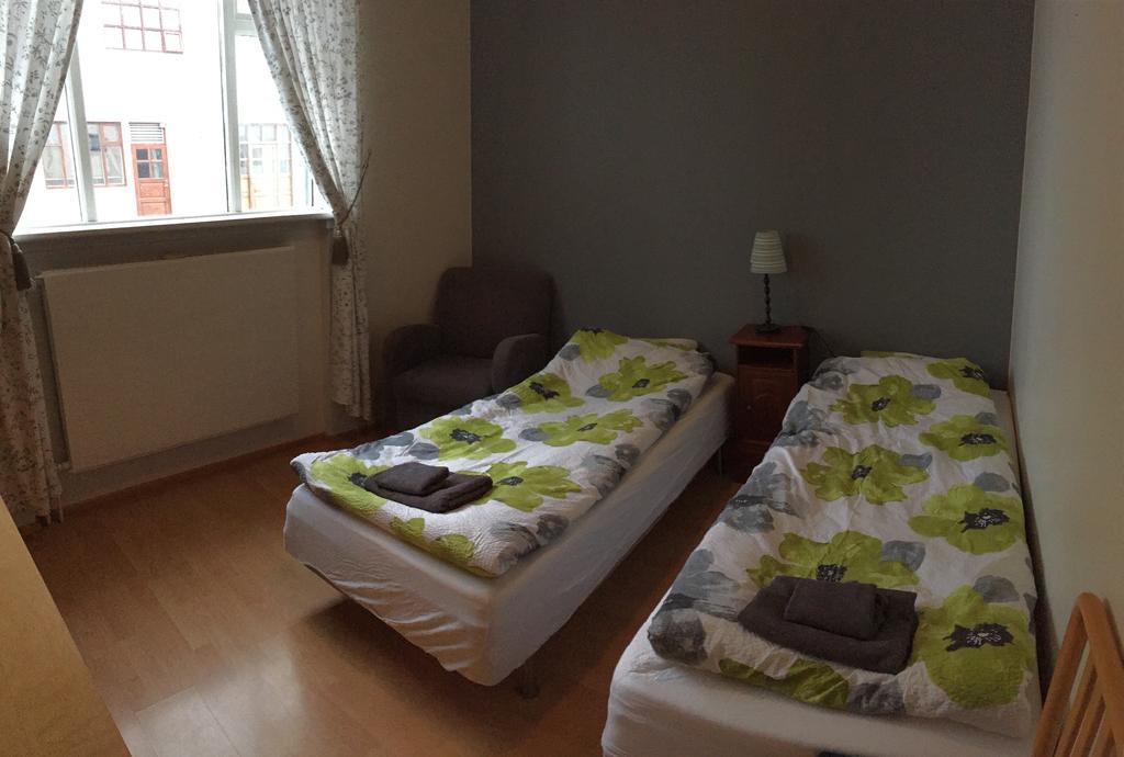 Litla Guesthouse 伊萨菲尔德 外观 照片